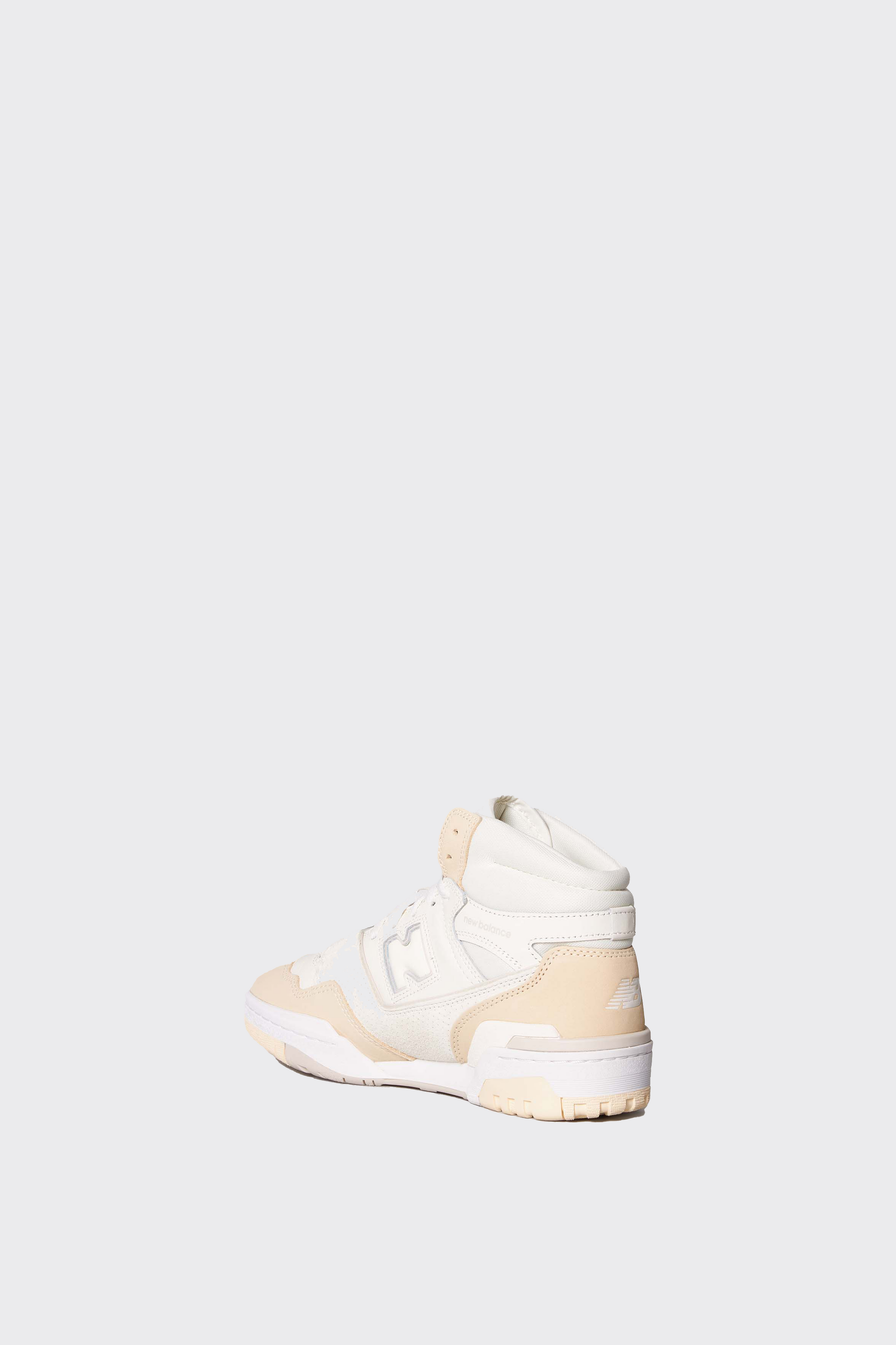 White-Cream 550 Sneakers