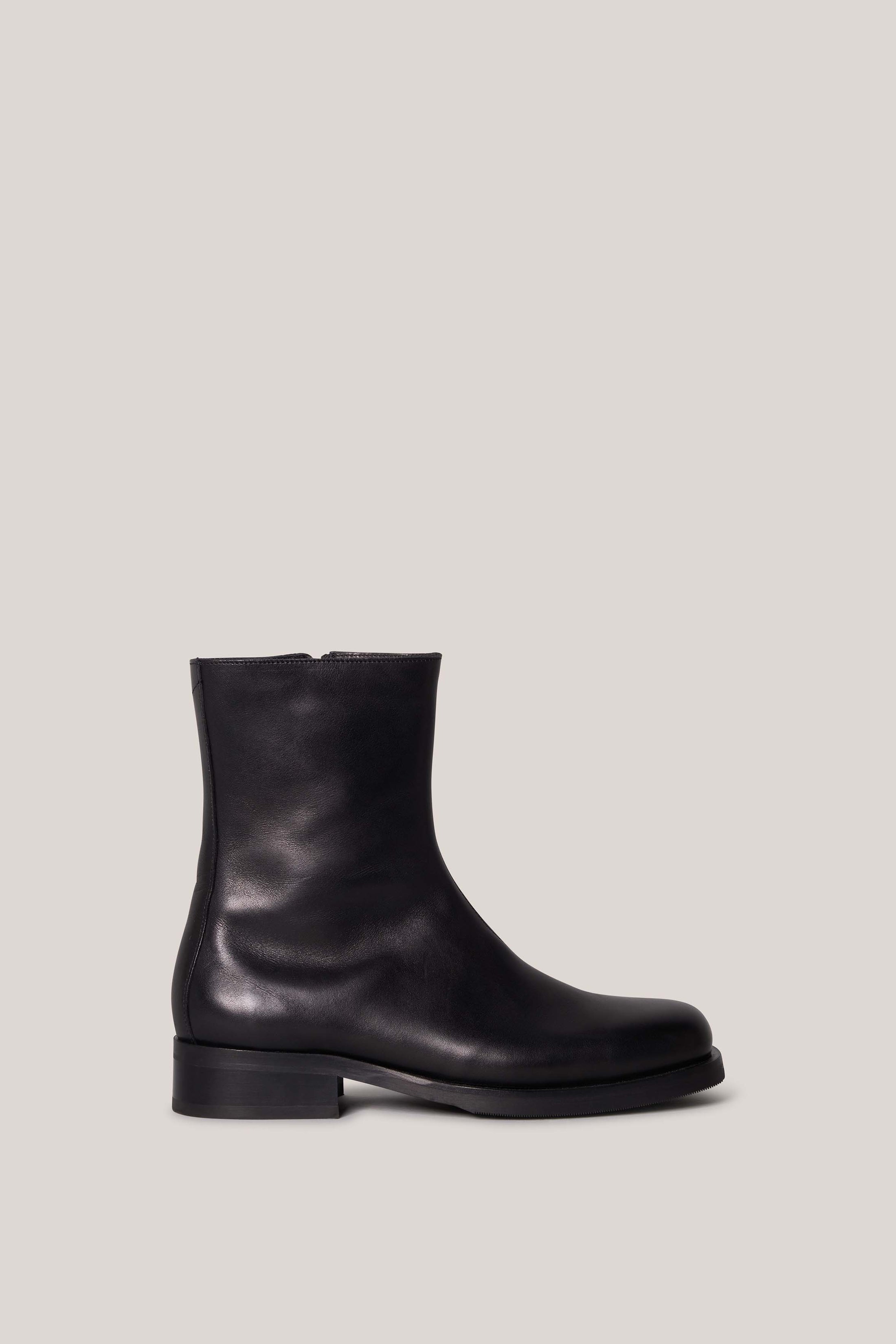 Black Leather Camion Boots